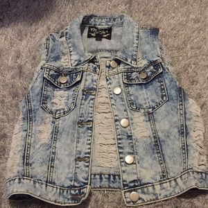 Short sleeve denim vest